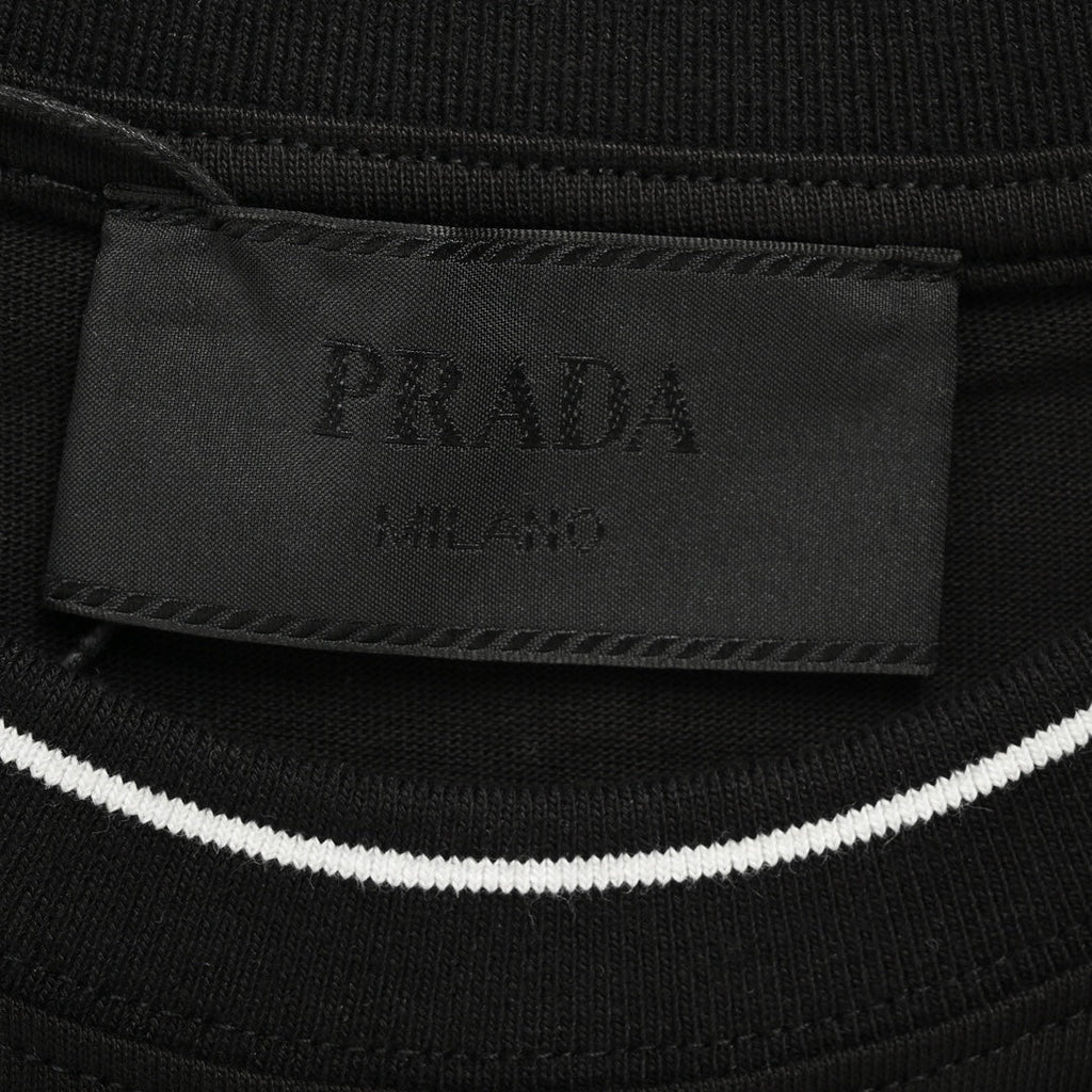 triangle top-stitched pocket short sleeves