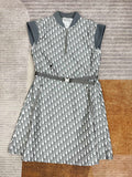 Slim fit presbyopia dress