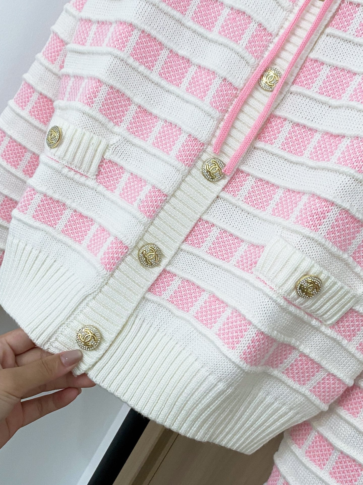 New two-tone cardigan