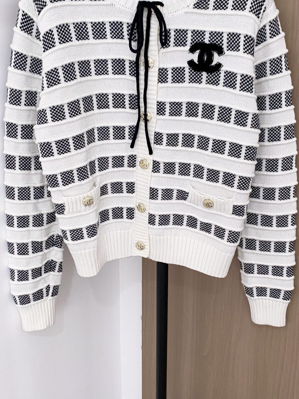 New two-tone cardigan