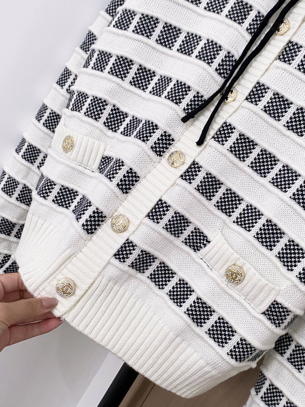 New two-tone cardigan
