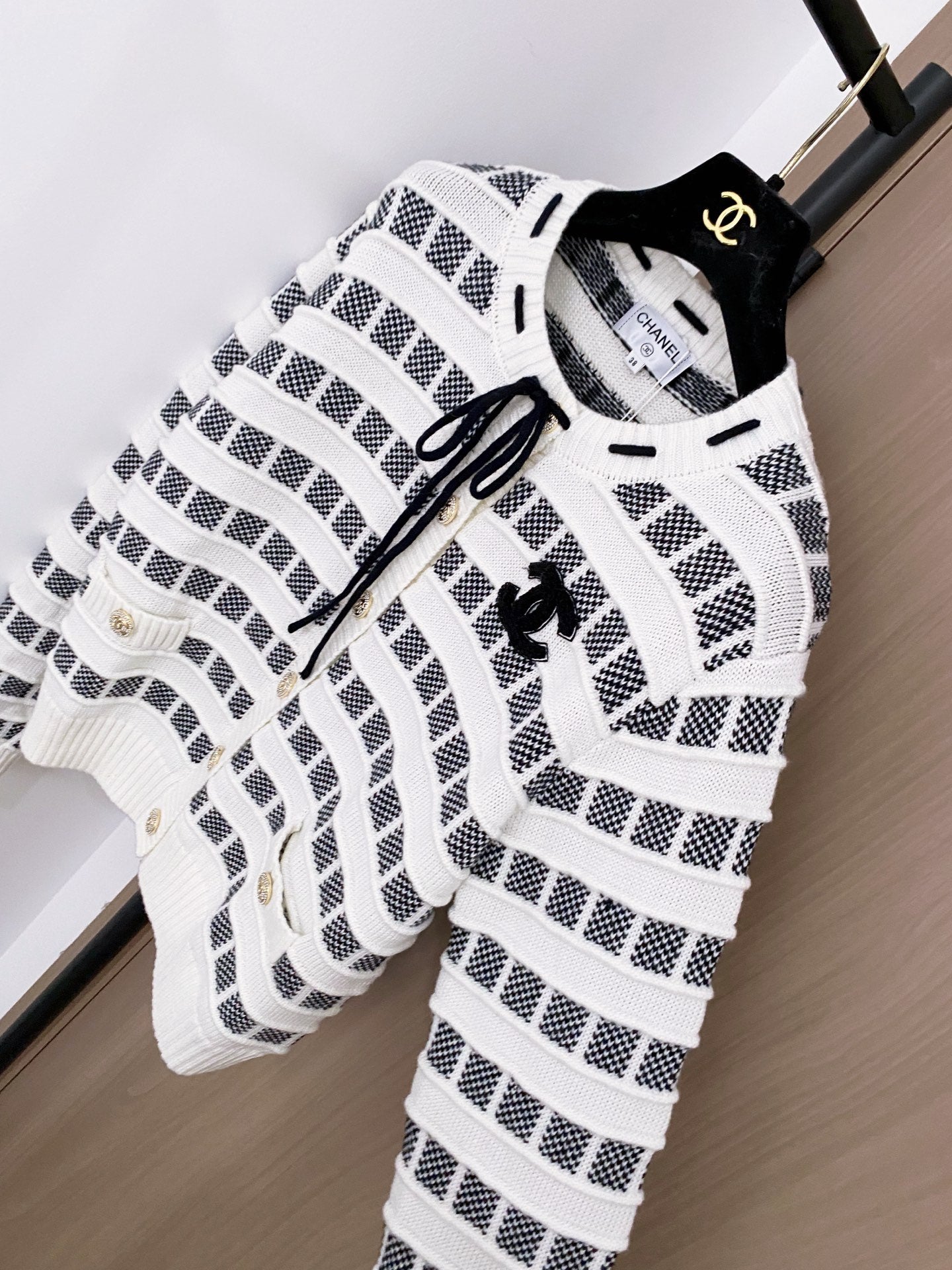 New two-tone cardigan
