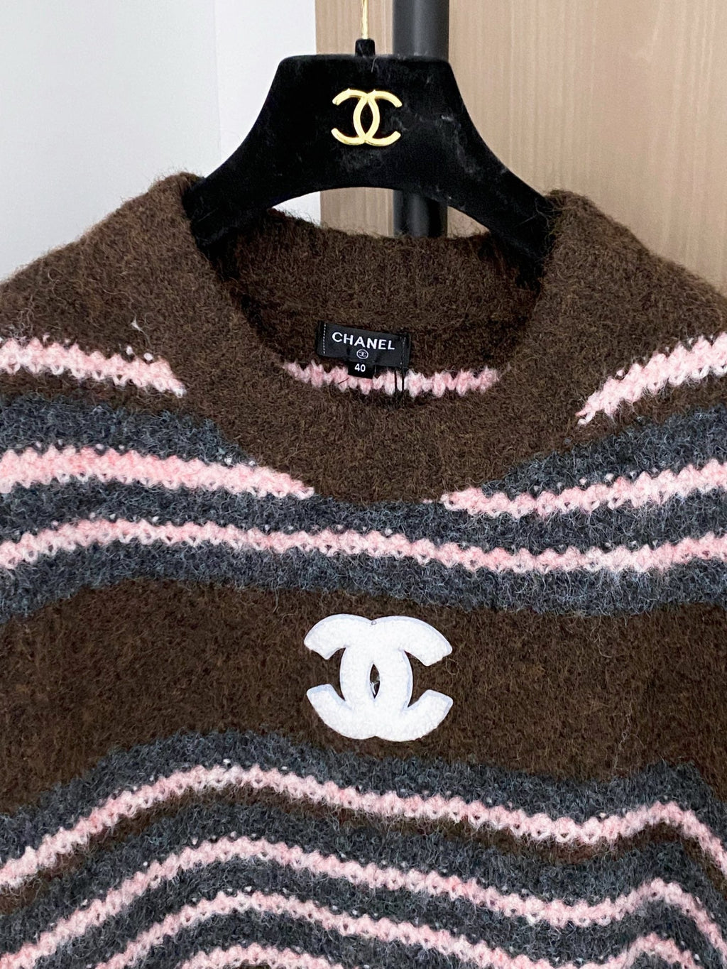 New two-tone long-sleeved sweater