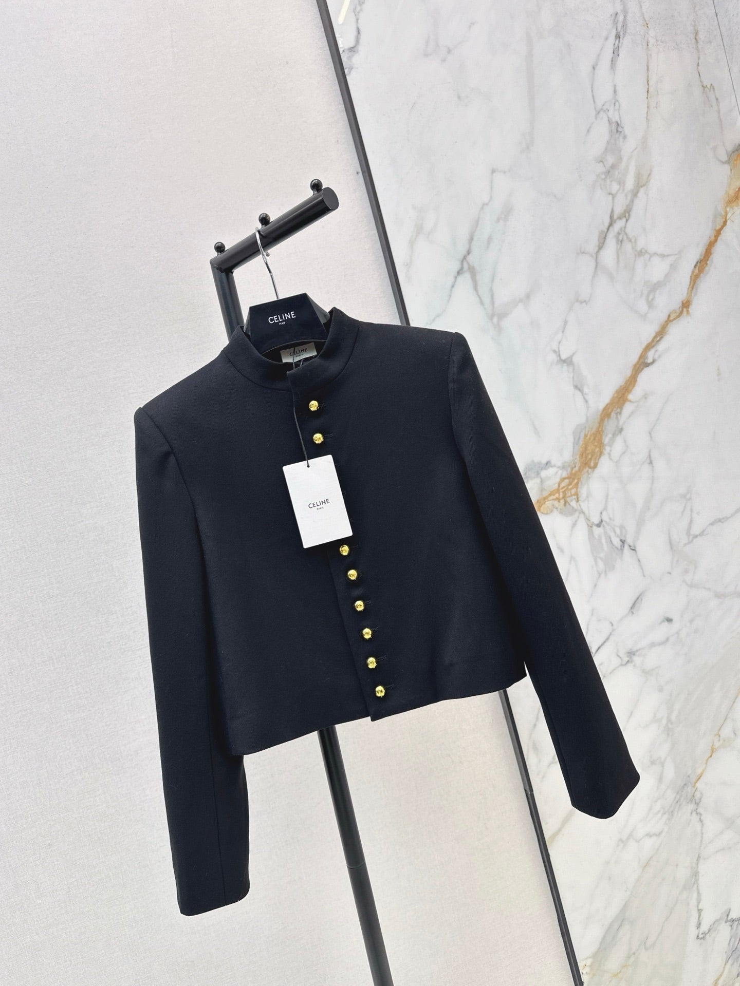 Latest Autumn/Winter Black and Gold Series Jacket with Gold Buckle Decoration