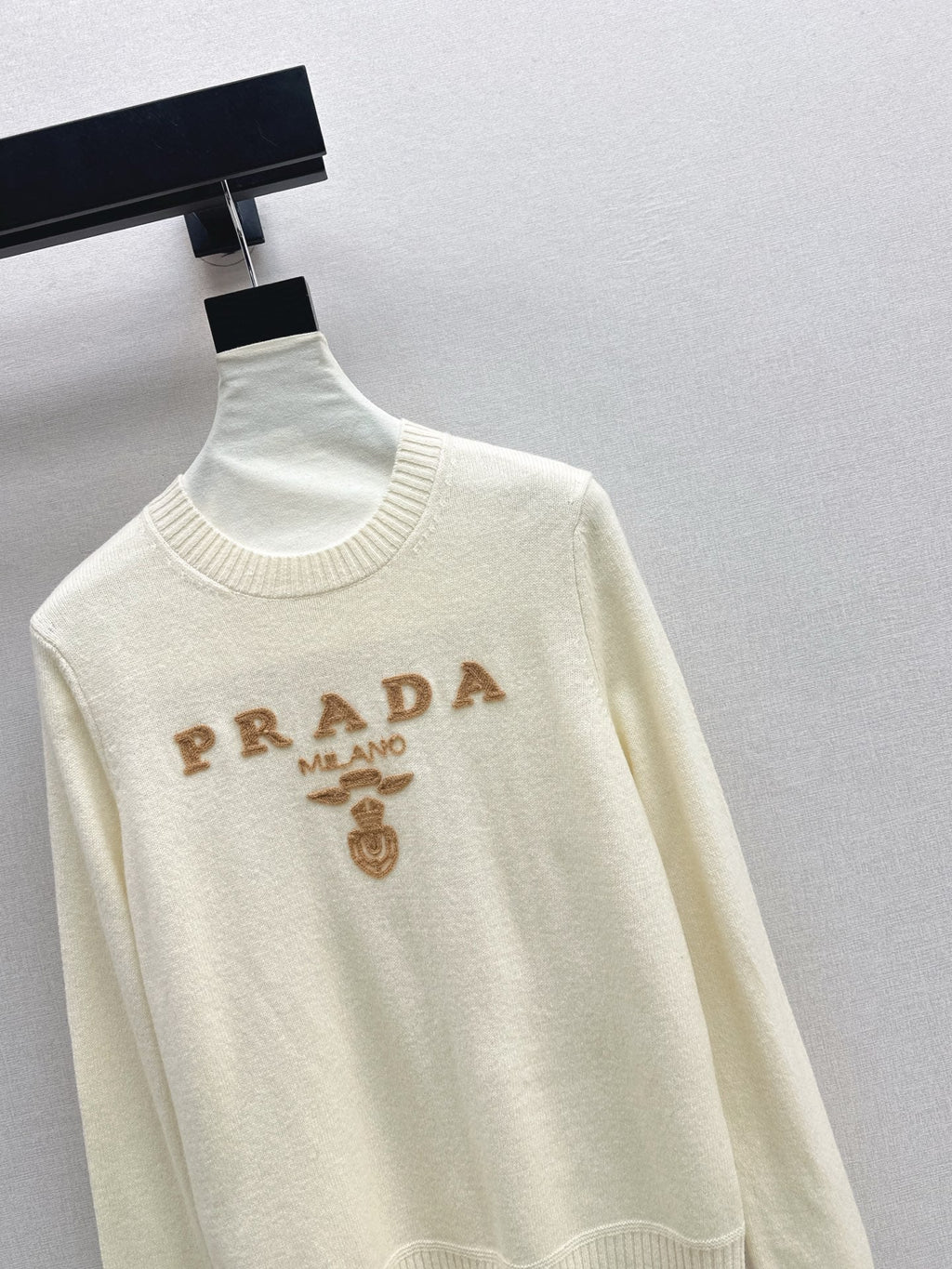 Latest Autumn/Winter Simple Pullover Crew Neck Sweater