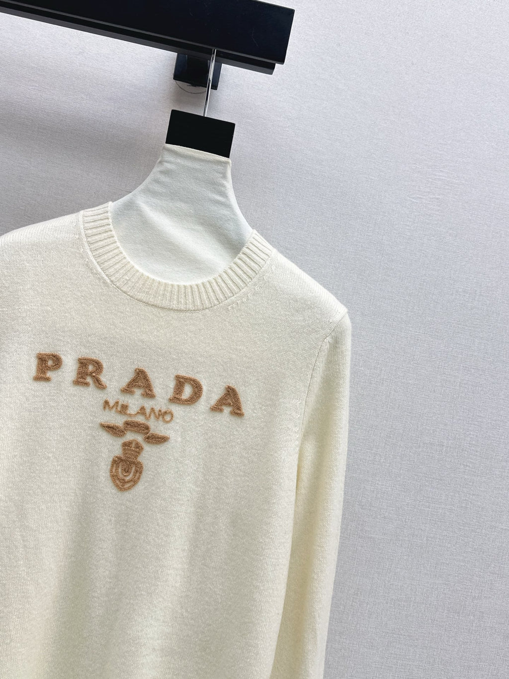 Latest Autumn/Winter Simple Pullover Crew Neck Sweater