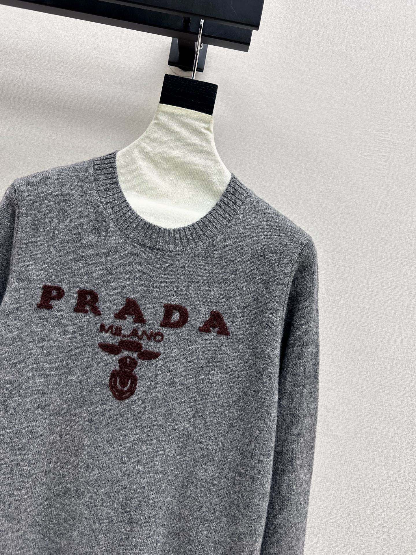 Latest Autumn/Winter Simple Pullover Crew Neck Sweater