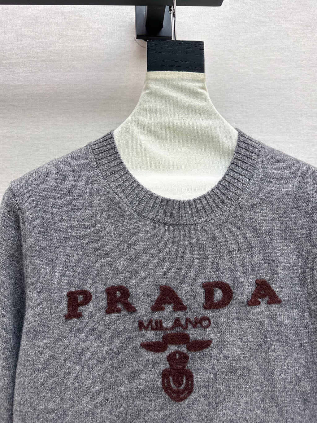 Latest Autumn/Winter Simple Pullover Crew Neck Sweater