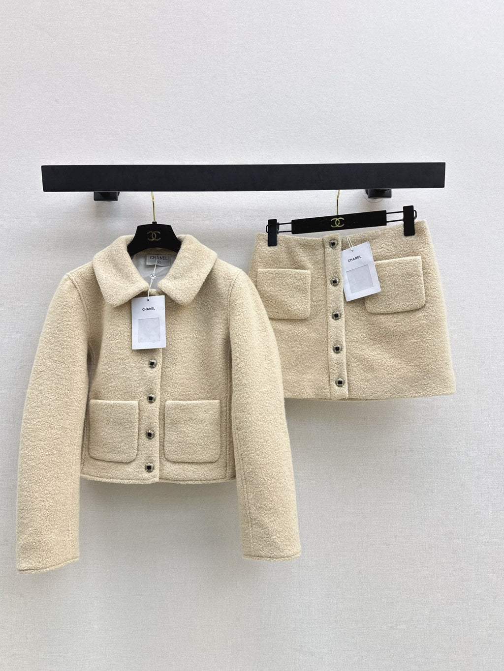 Latest Autumn/Winter Elegant Suits