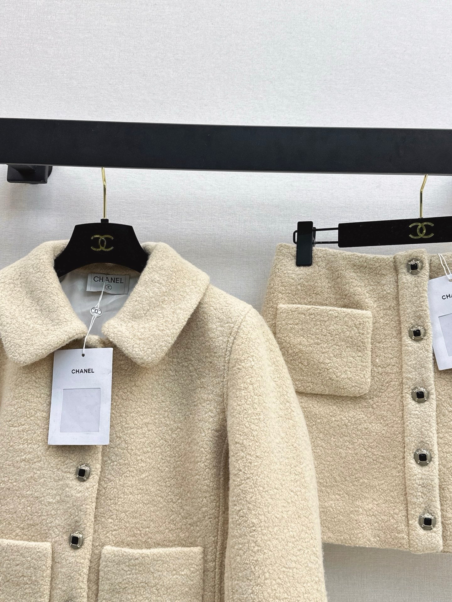 Latest Autumn/Winter Elegant Suits