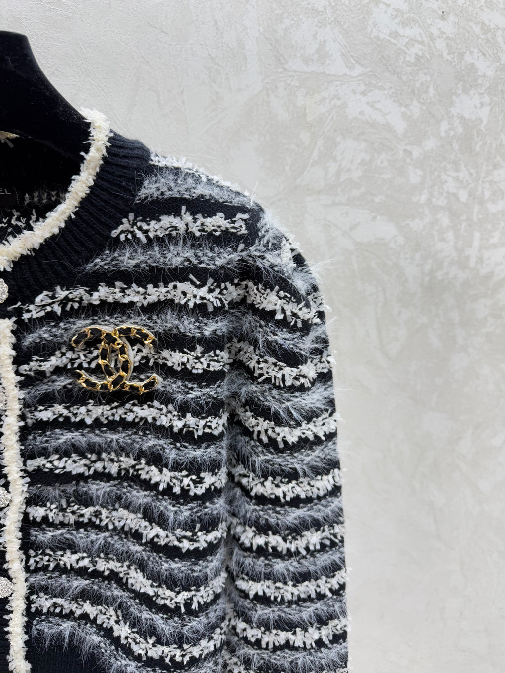Color-blocked striped jacquard crew neck knit long-sleeved cardigan