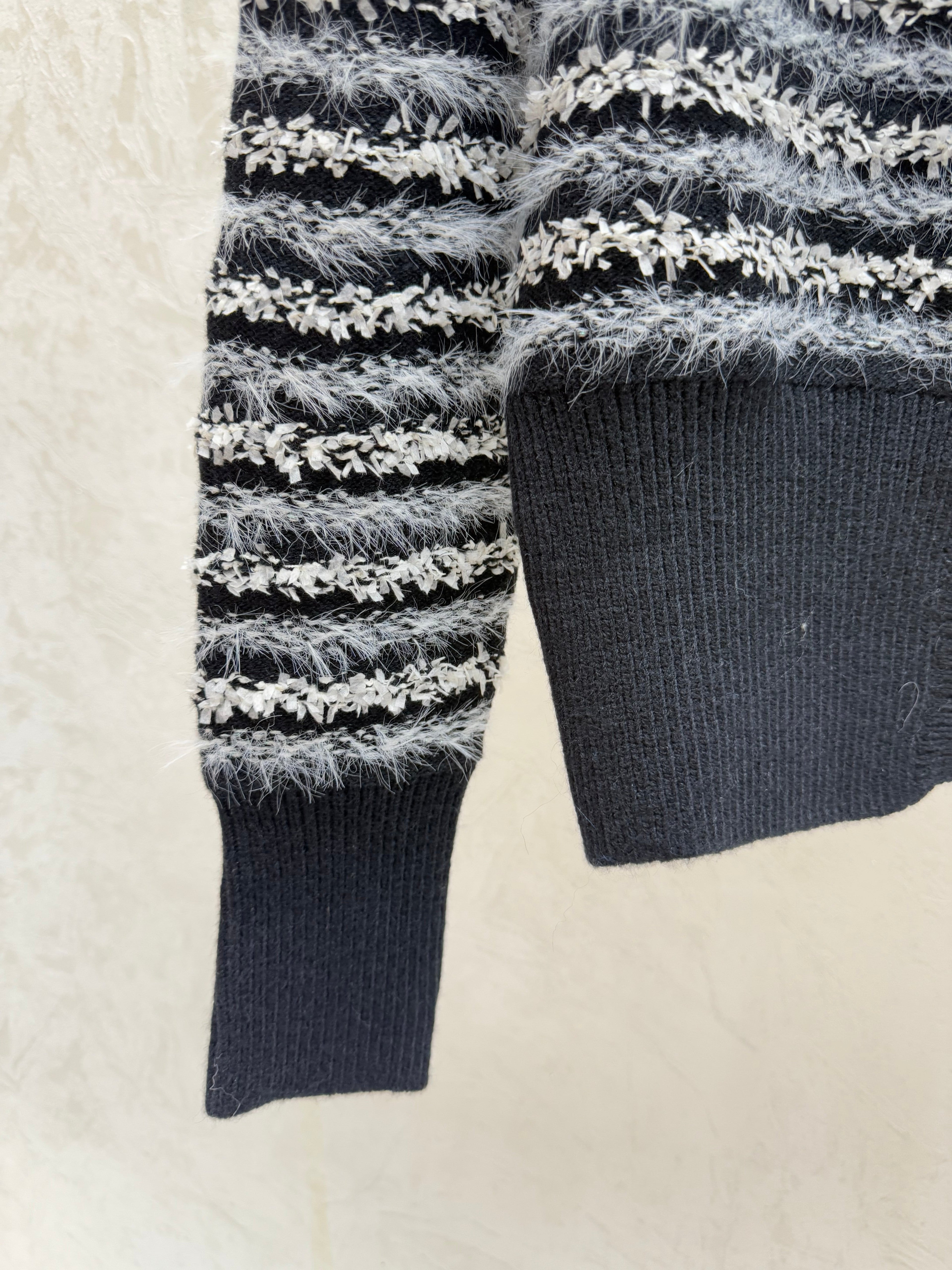 Color-blocked striped jacquard crew neck knit long-sleeved cardigan