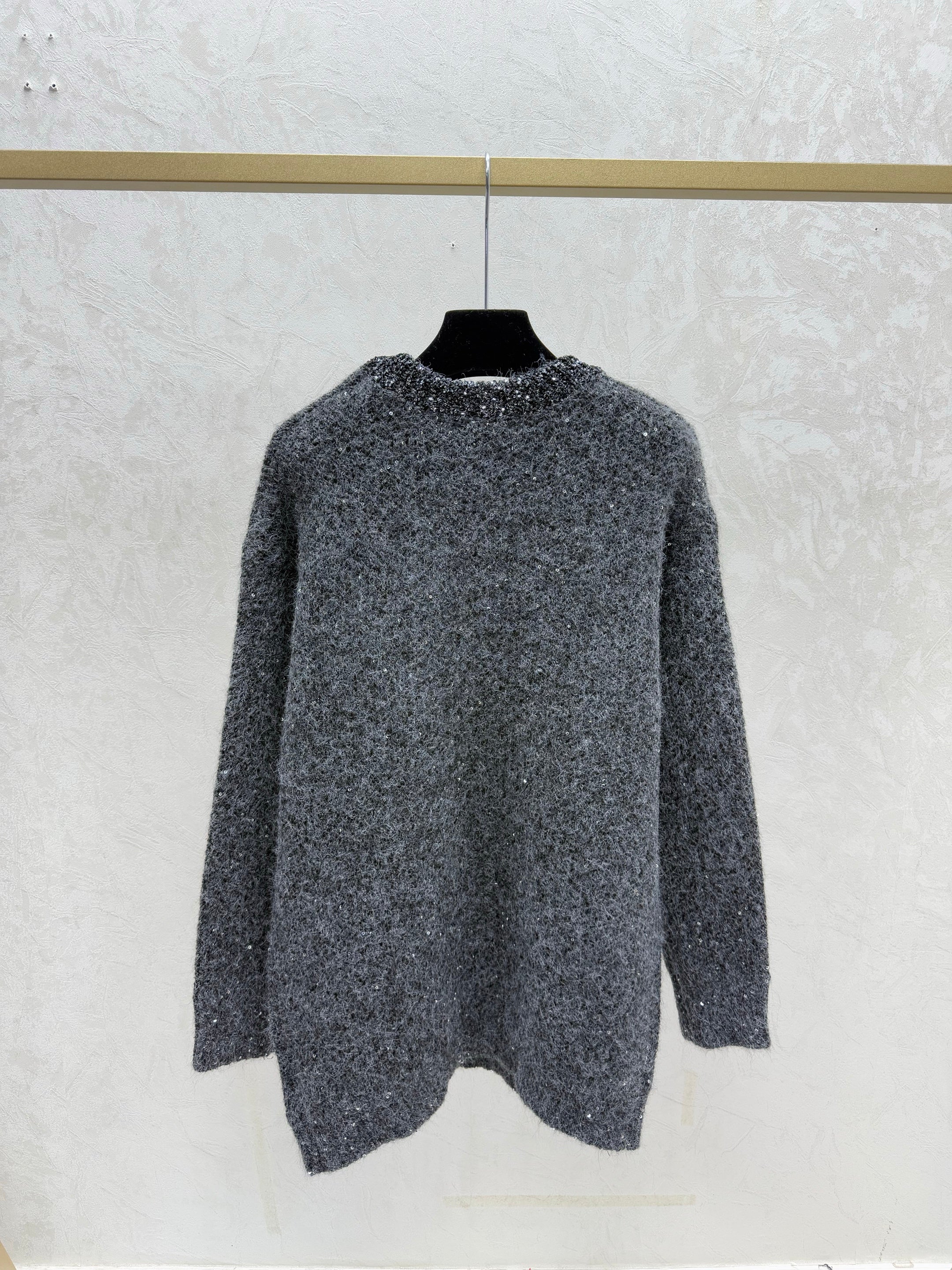 Solid color sequined round neck knit long sleeve