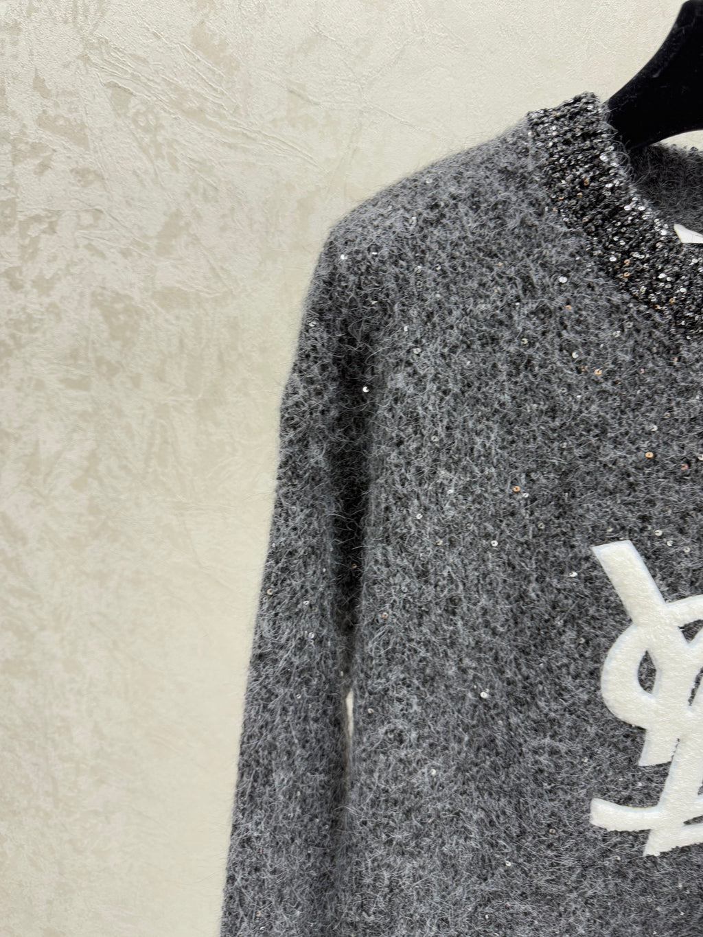 Solid color sequined round neck knit long sleeve