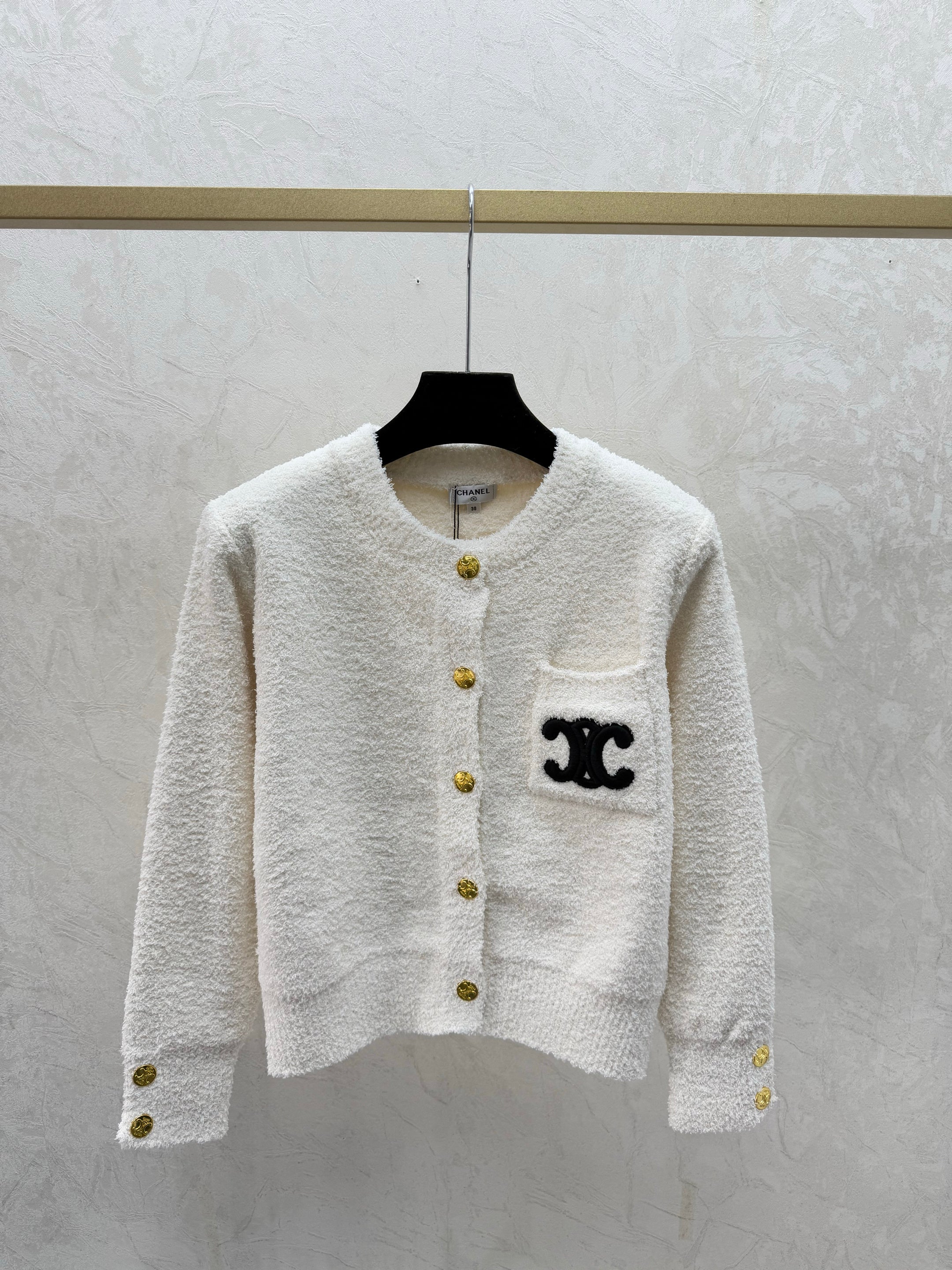 Color-blocked letter embroidered round neck knit long-sleeved cardigan