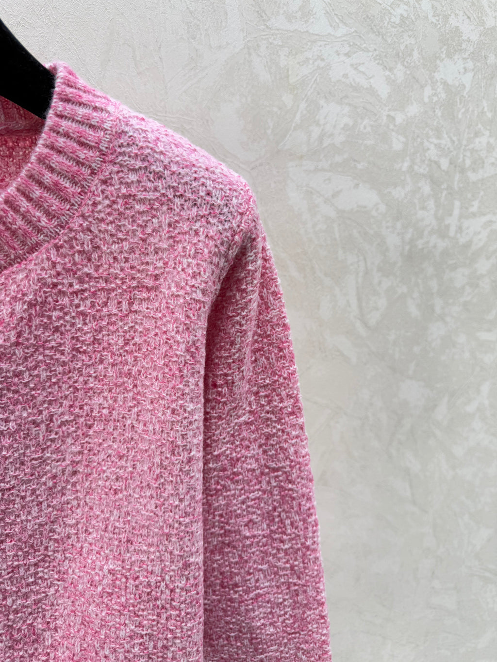 Color-blocked letter crew neck knit long-sleeved cardigan