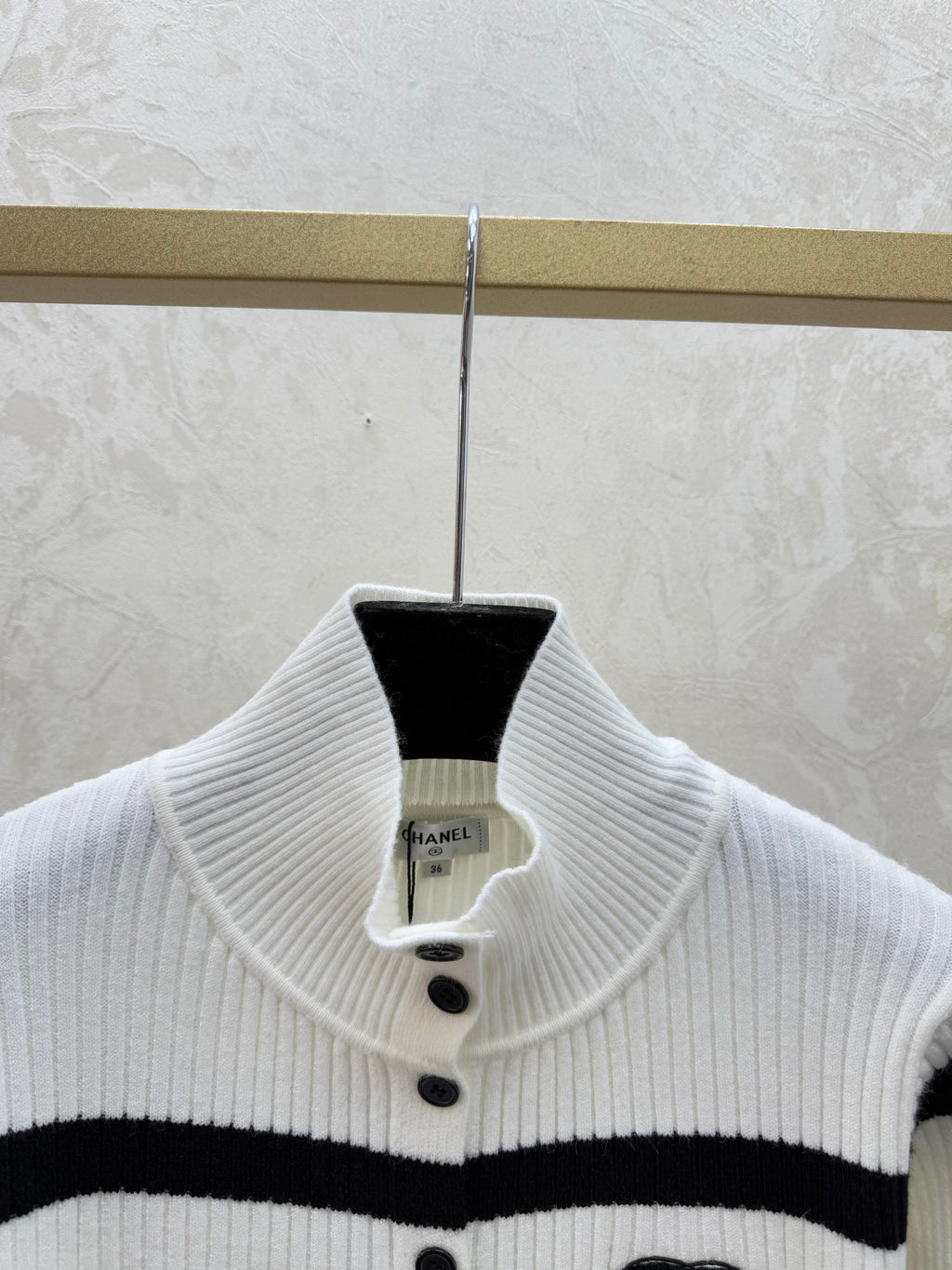Color-blocked striped turtleneck knit long-sleeved cardigan