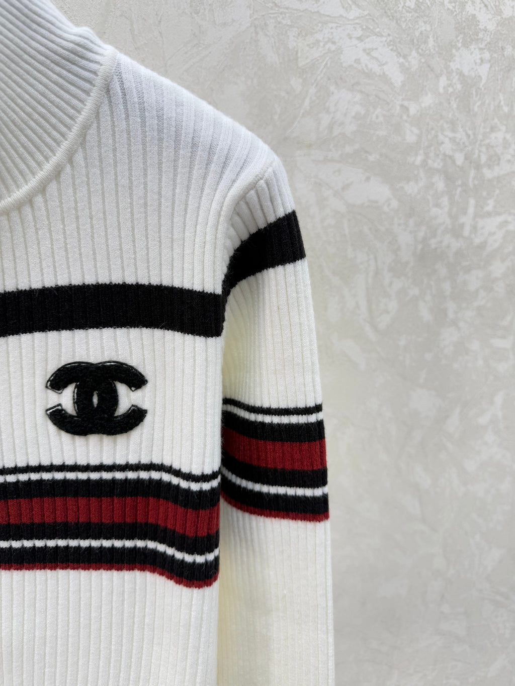 Color-blocked striped turtleneck knit long-sleeved cardigan