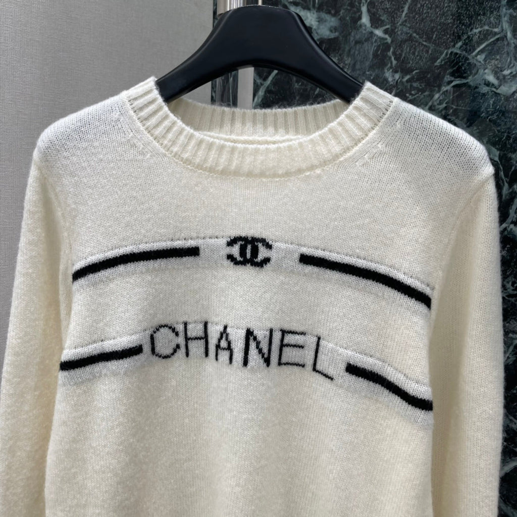 Embroidered jacquard logo top