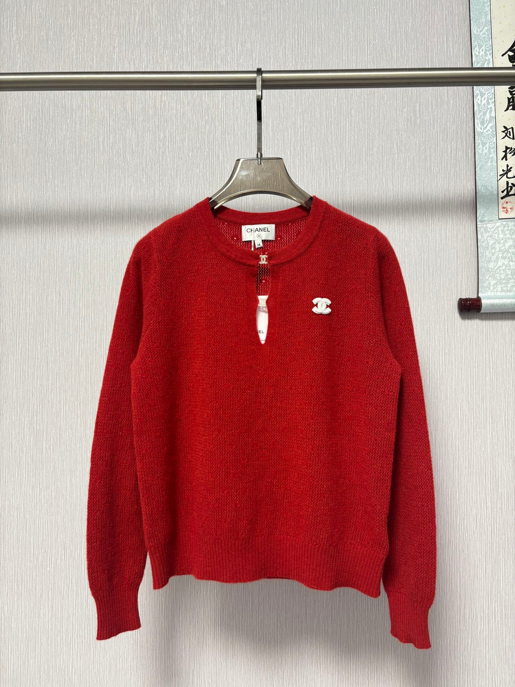 New round neck, letter logo, 3D jacquard, hot-stamped rhinestone button decoration, hollowed-out soft and comfortable casual knit long sleeve