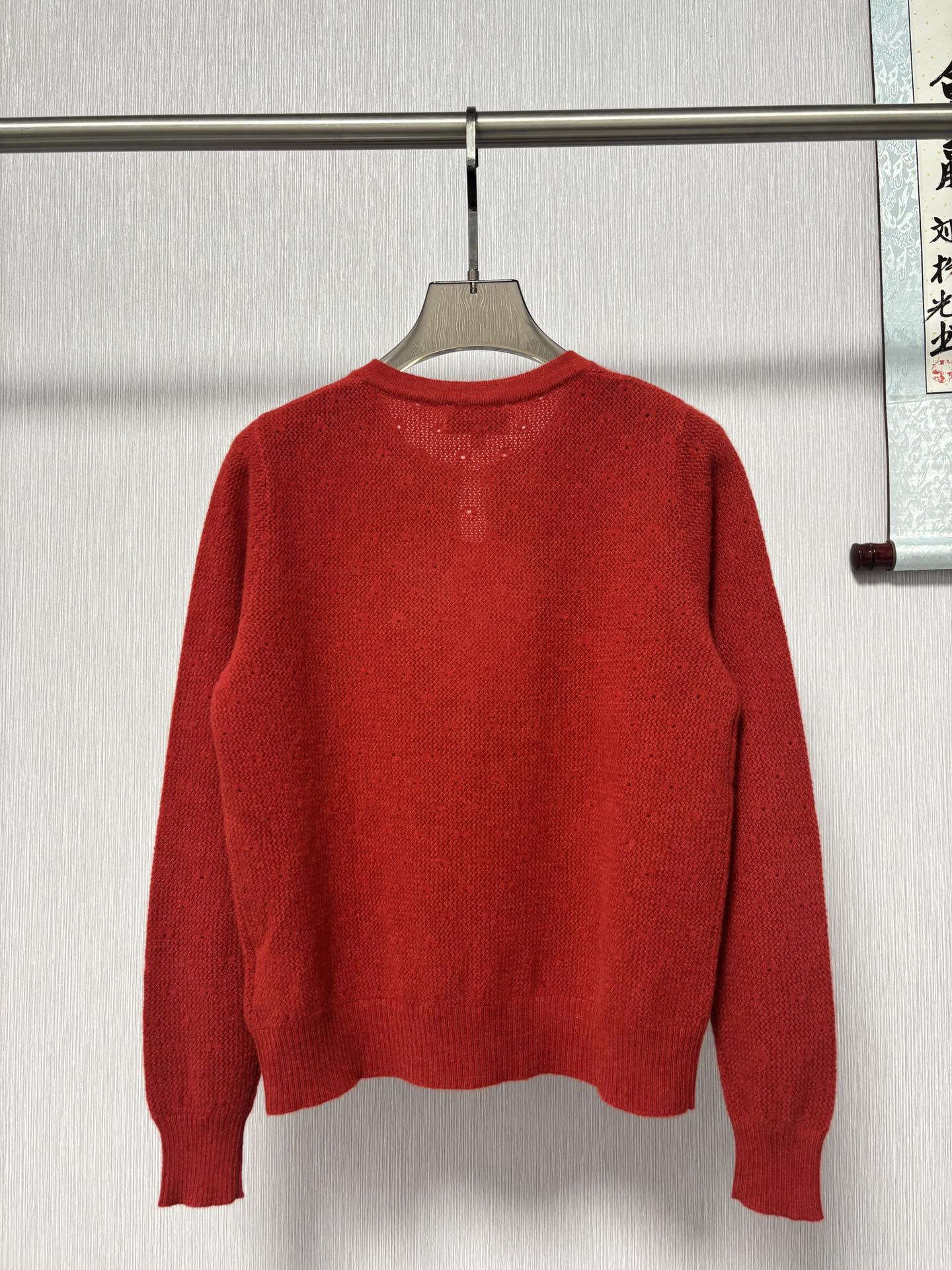 New round neck, letter logo, 3D jacquard, hot-stamped rhinestone button decoration, hollowed-out soft and comfortable casual knit long sleeve