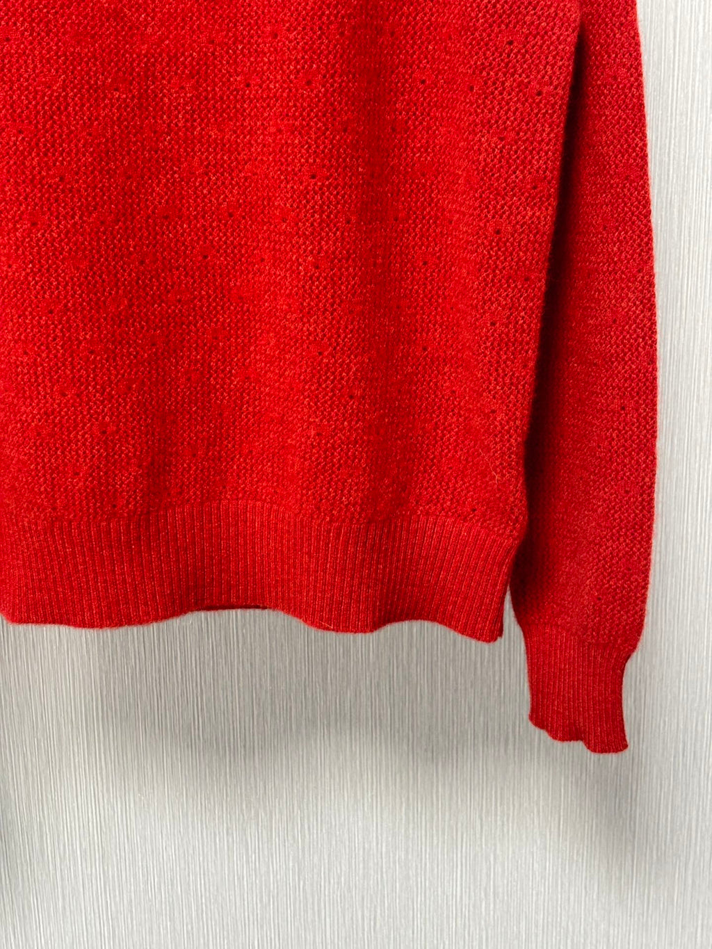 New round neck, letter logo, 3D jacquard, hot-stamped rhinestone button decoration, hollowed-out soft and comfortable casual knit long sleeve