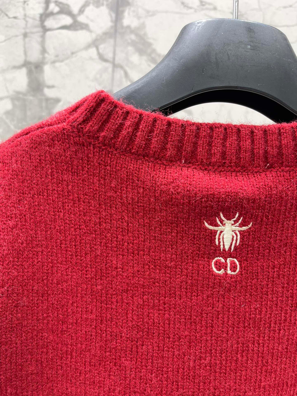 New heavy-duty star embroidery and rhinestone details knit sweater