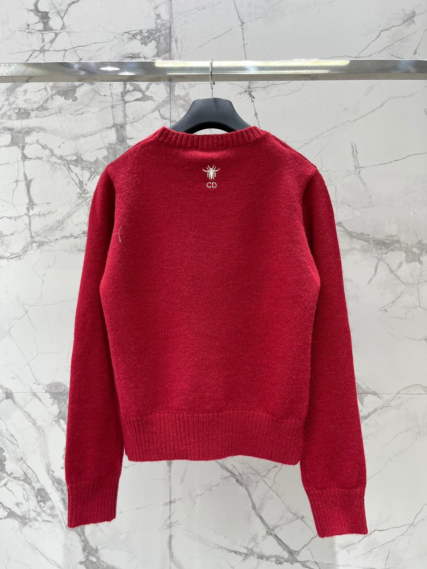 New heavy-duty star embroidery and rhinestone details knit sweater