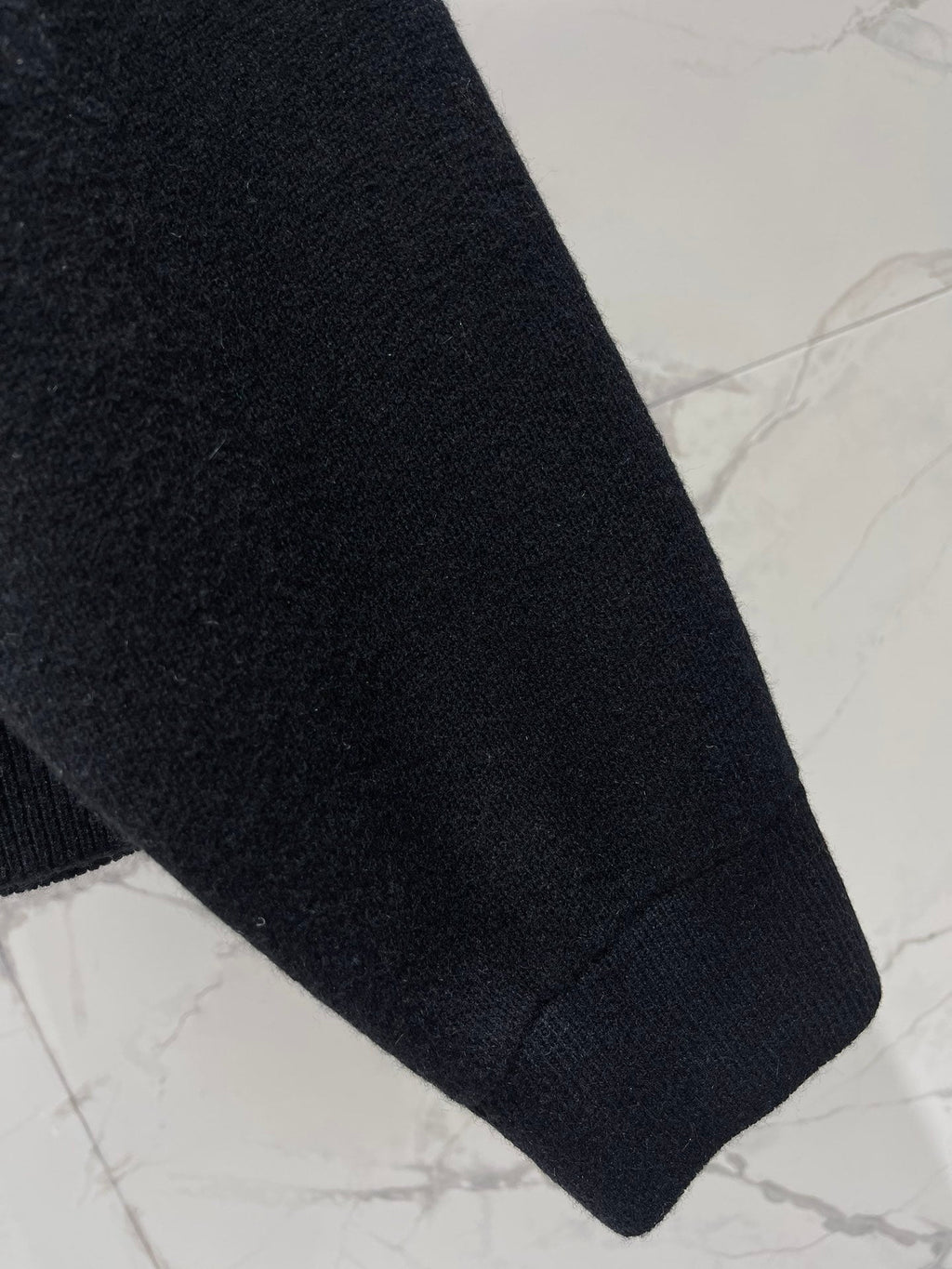 Jacquard Knit Crew Neck Long-Sleeve Cropped Top