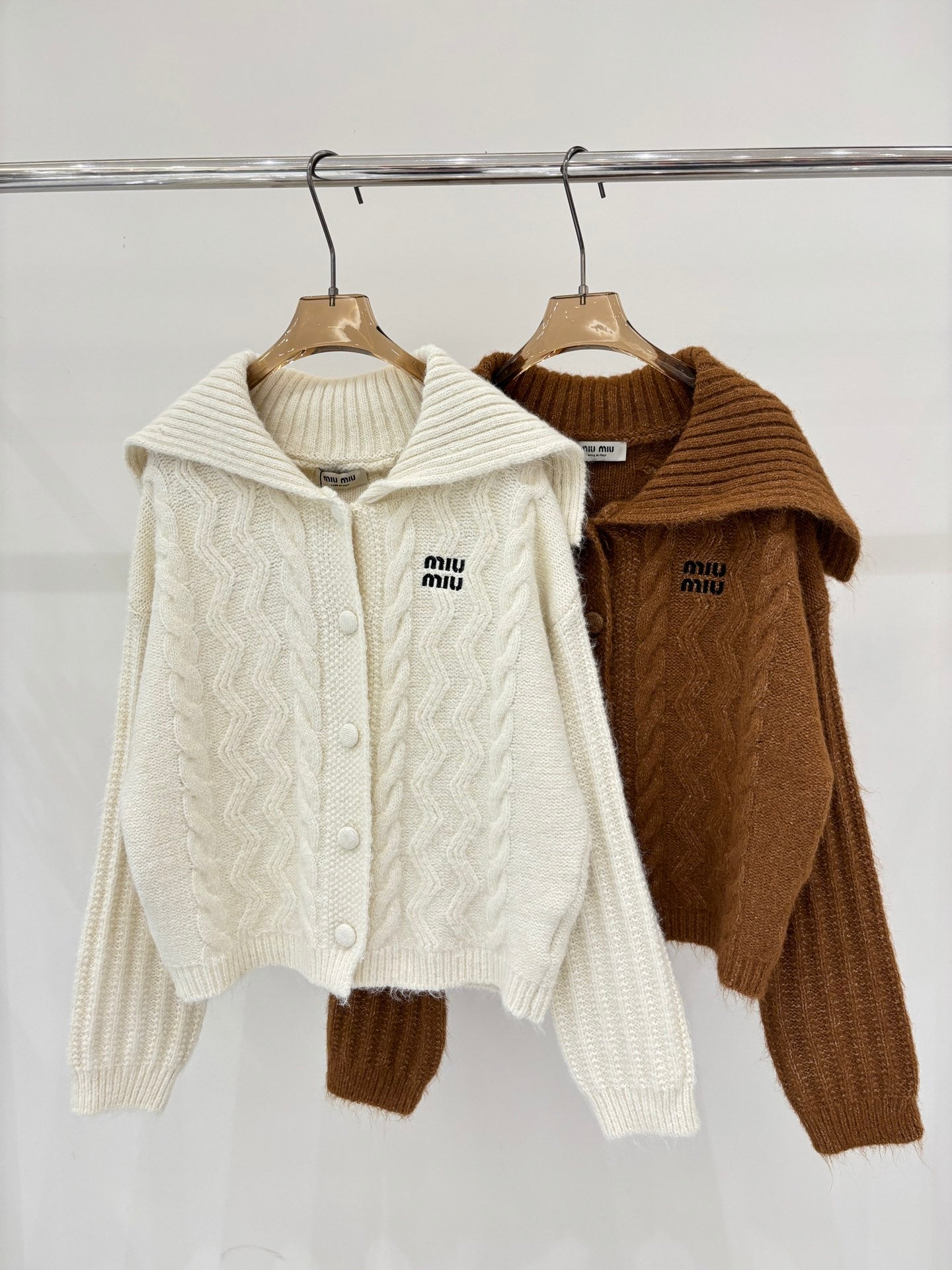 25 New Design Lapel Cardigan