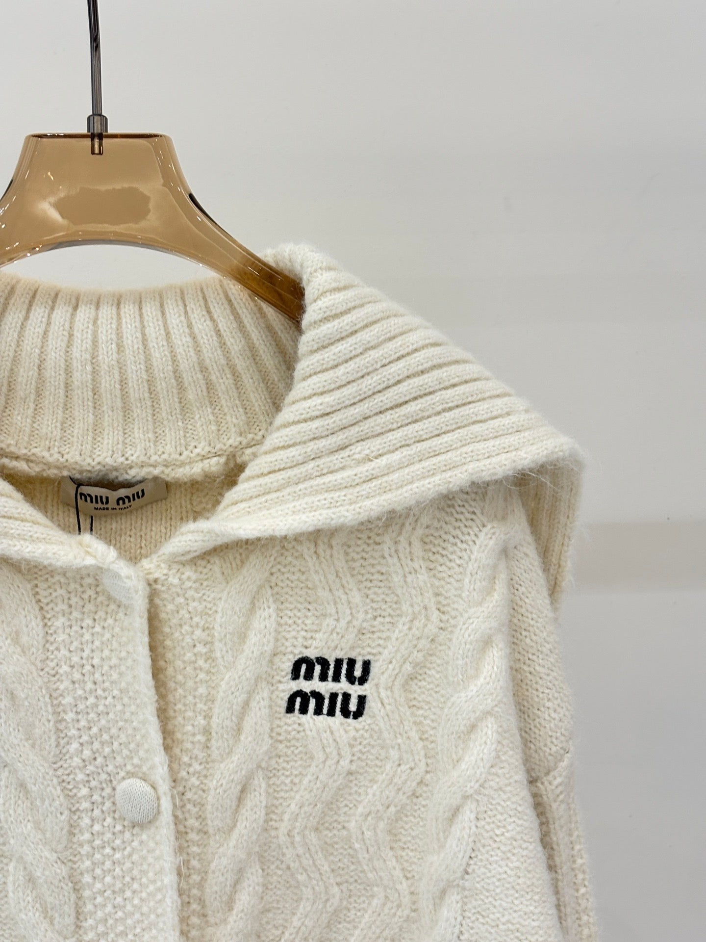 25 New Design Lapel Cardigan