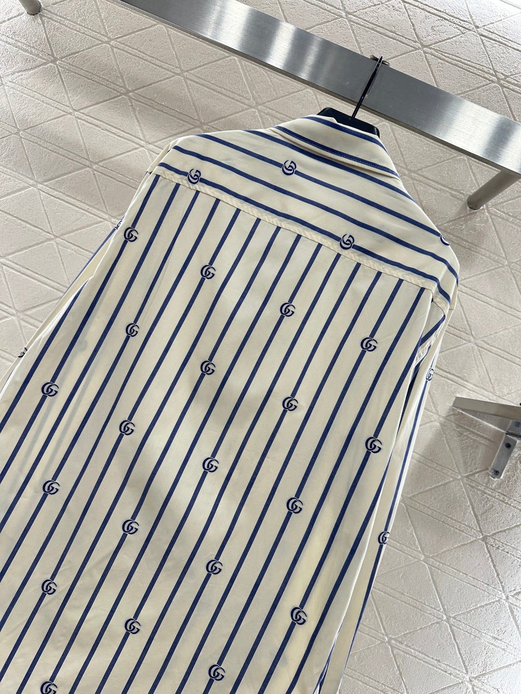 26NEW Lapel Striped Shirt