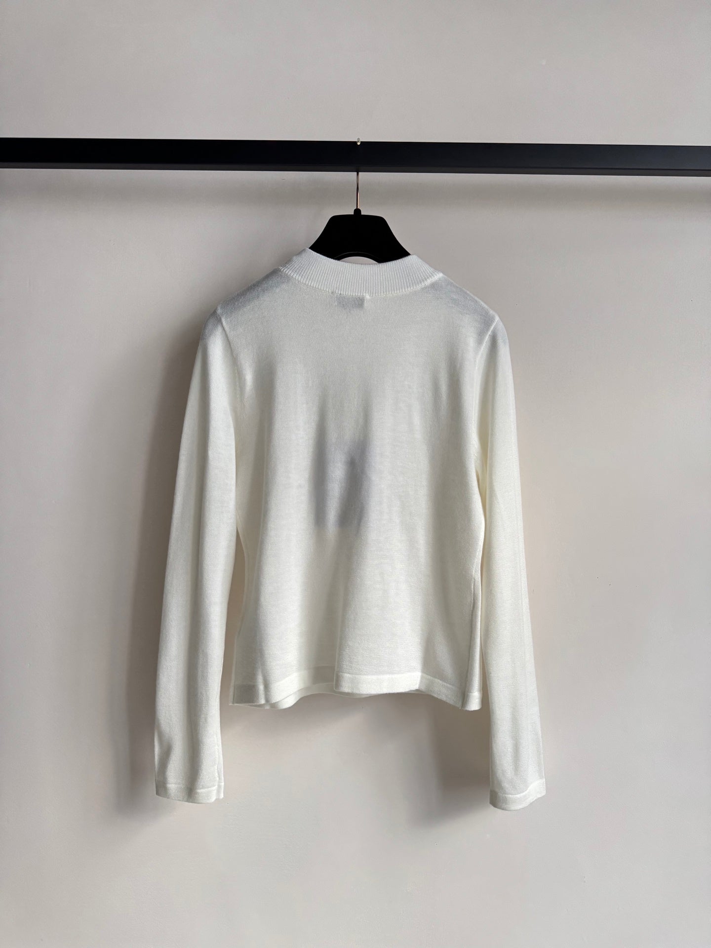 26 NEW Rhinestone-embellished Knitted Sweater