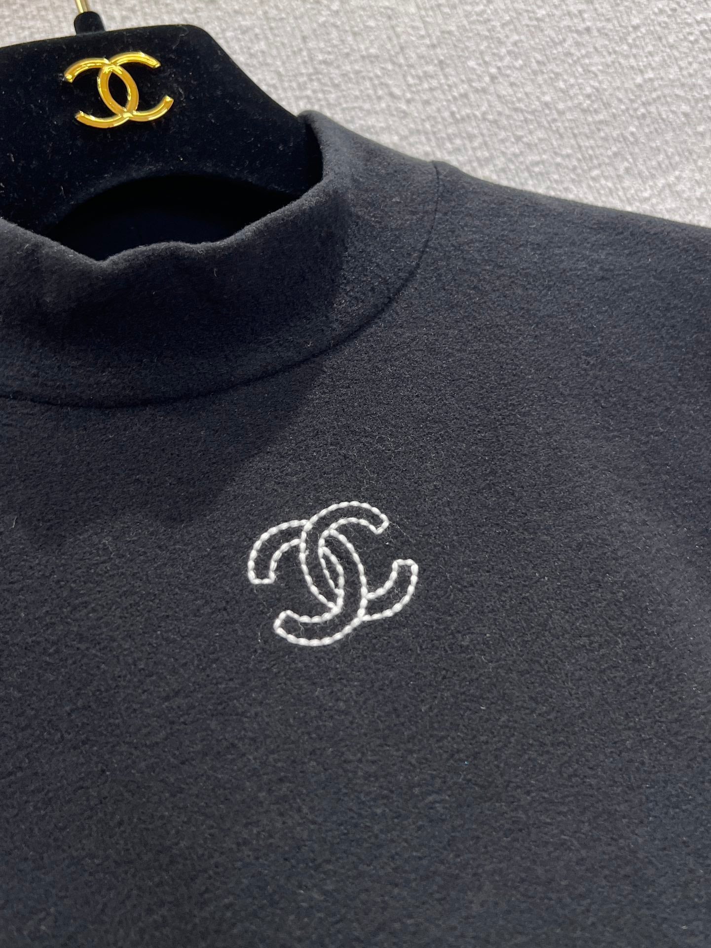25NEW Ski Series Embroidered Fleece-Lined