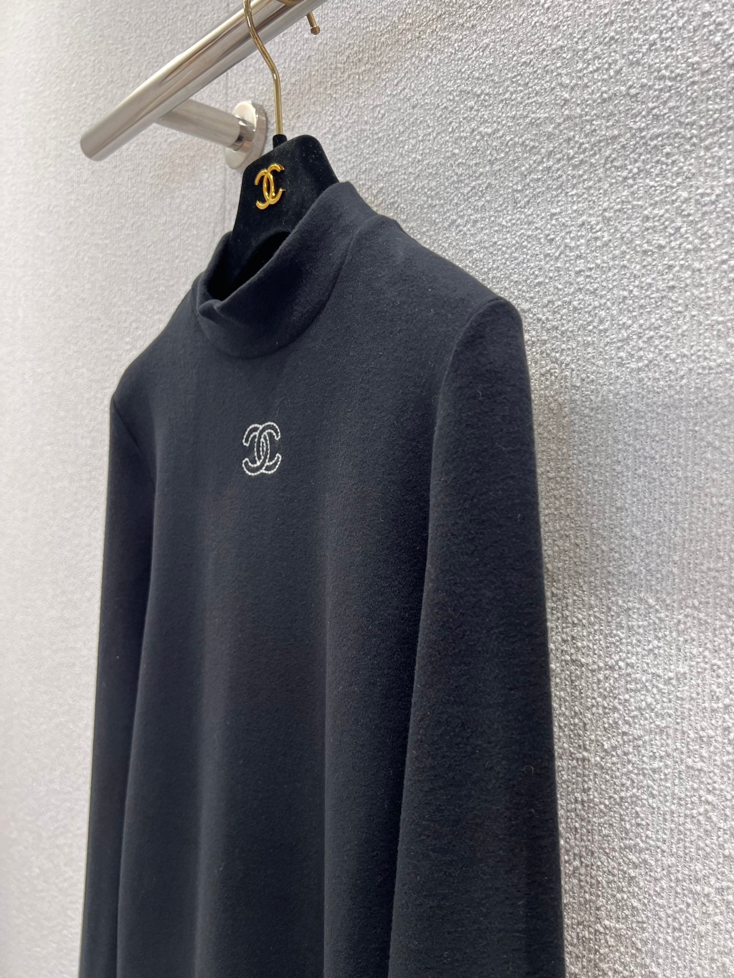 25NEW Ski Series Embroidered Fleece-Lined