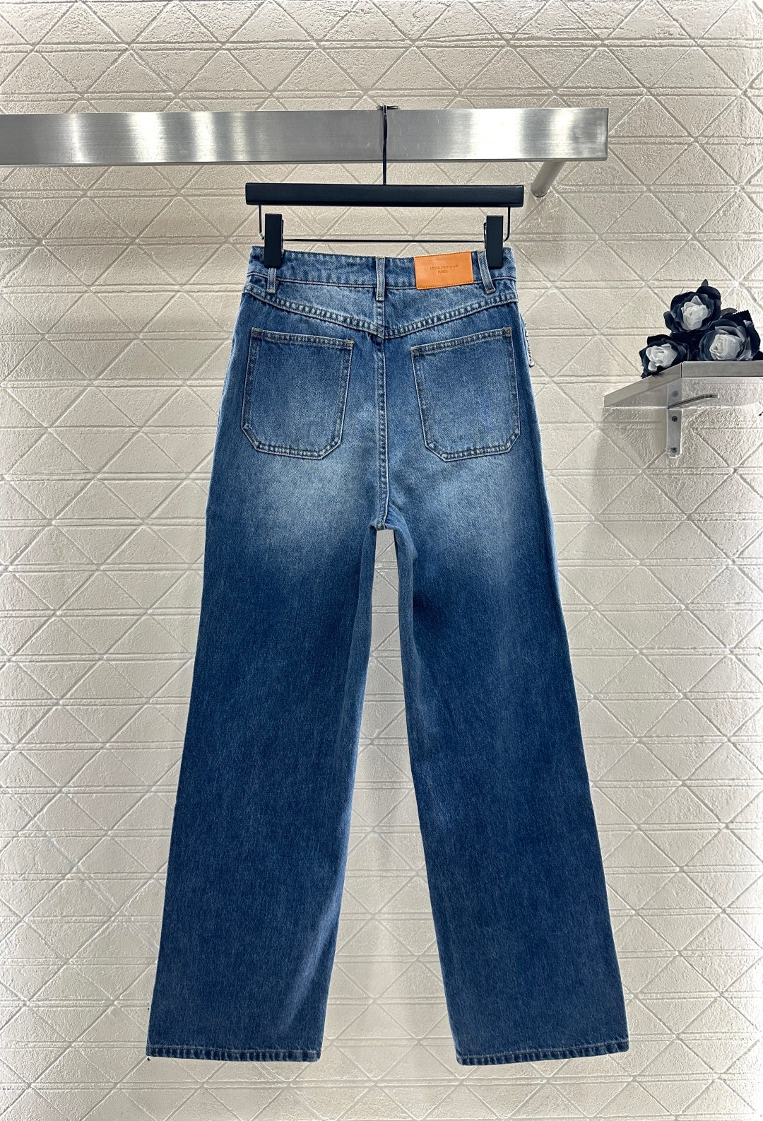 26NEW Straight-Leg Denim Jeans