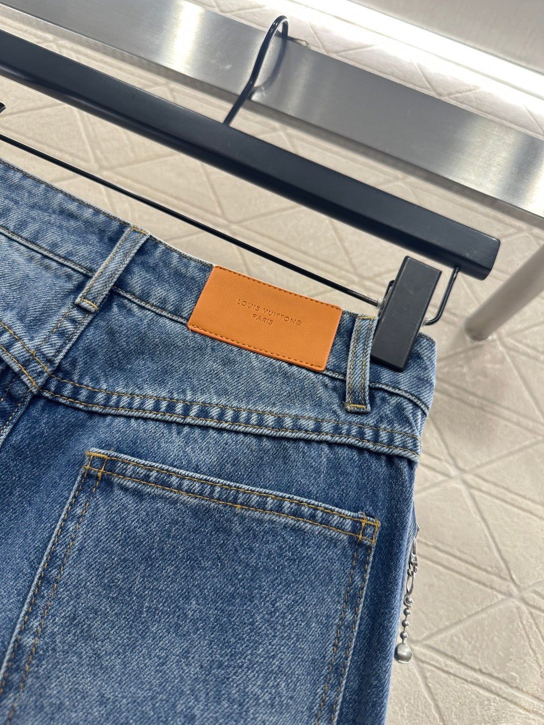 26NEW Straight-Leg Denim Jeans