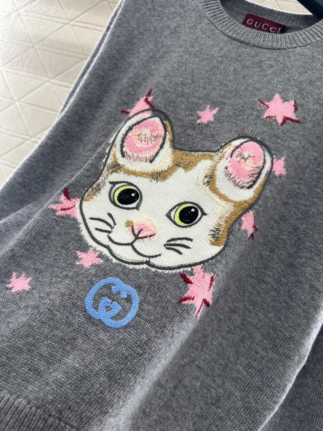 Cute kitten knitted sweater