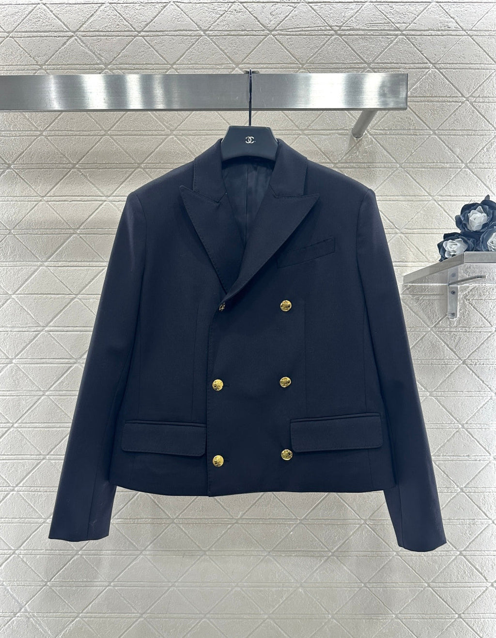 26NEW Straight-cut, lapel collar, double-breasted coat