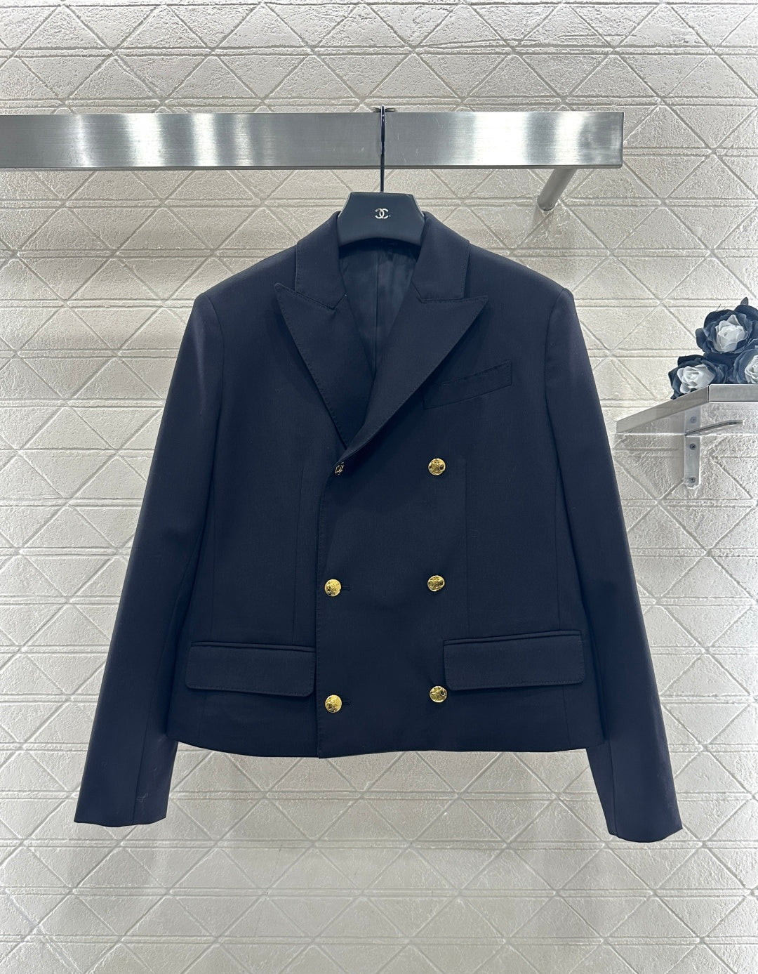 26NEW Straight-cut, lapel collar, double-breasted coat