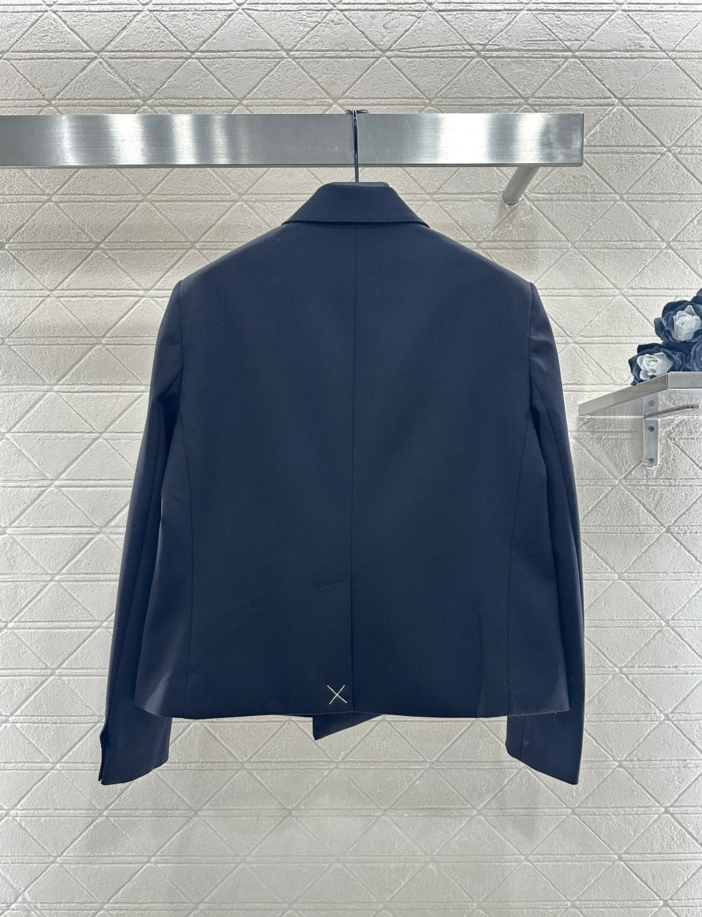 26NEW Straight-cut, lapel collar, double-breasted coat