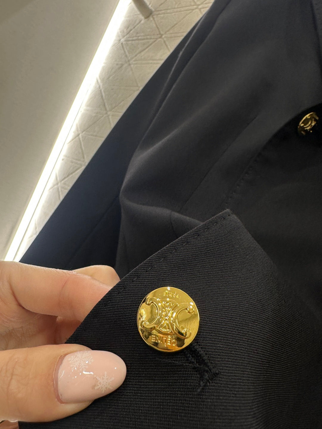 26NEW Straight-cut, lapel collar, double-breasted coat
