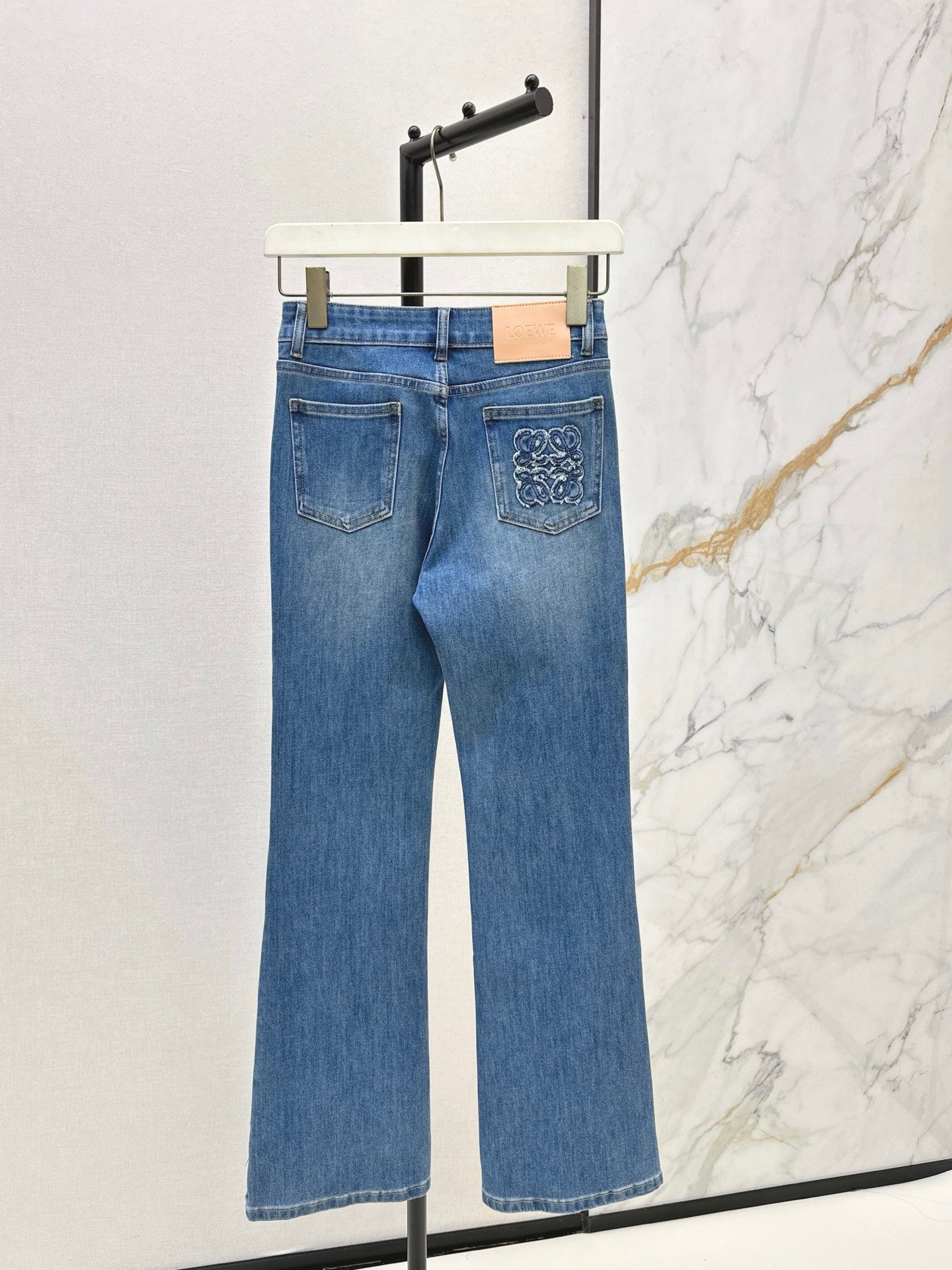 26NEW Versatile, minimalist style casual flared trousers