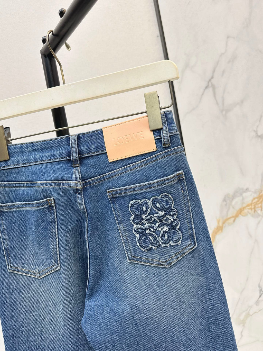 26NEW Versatile, minimalist style casual flared trousers