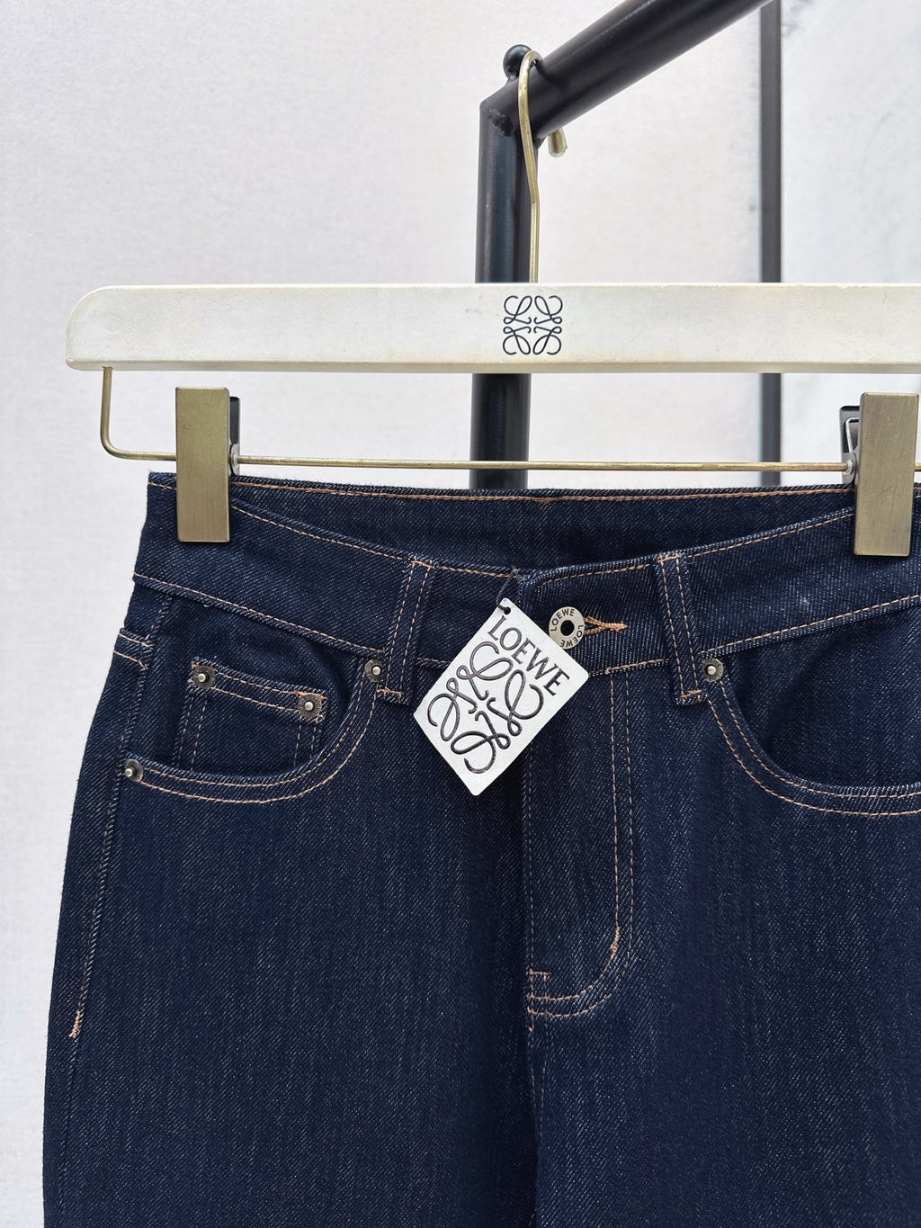 26NEW Versatile, minimalist style casual flared trousers