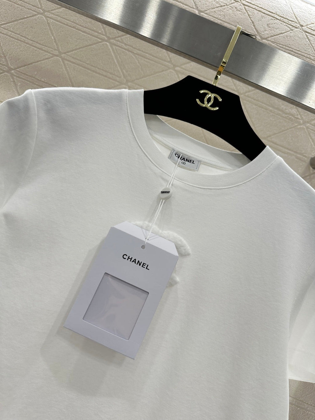 26 NEW crew neck plush logo T-shirt