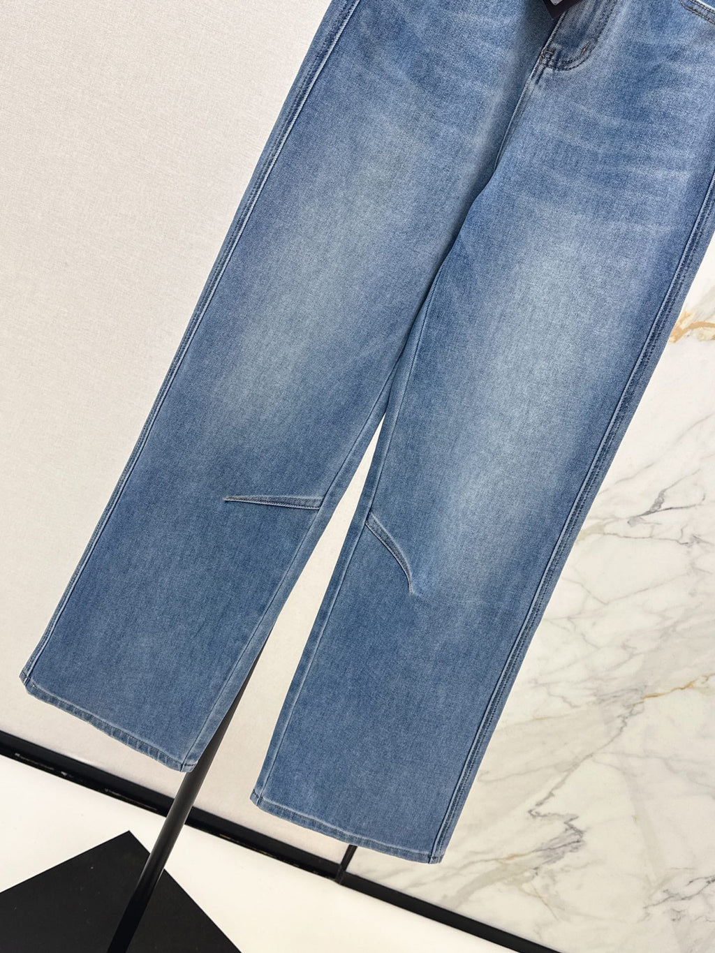 26NEW Versatile, minimalist style casual straight-leg trousers