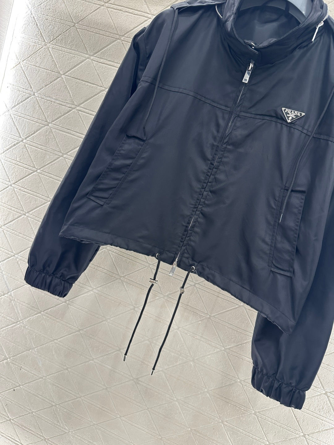 26NEW Short Drawstring Zip-Up Jacket