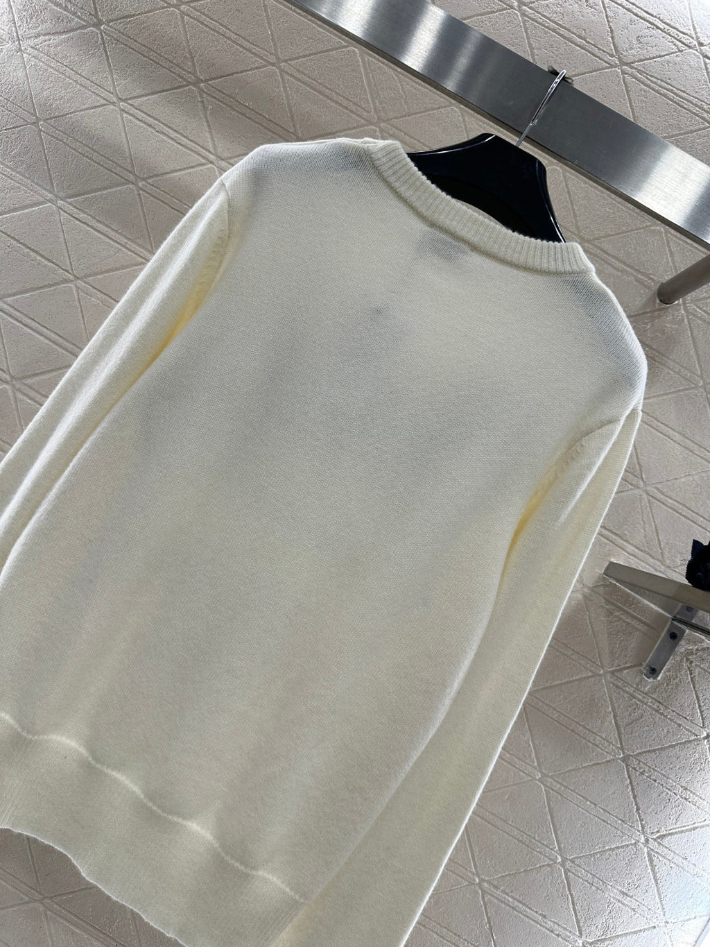 26 NEW Printed Knitted Sweater