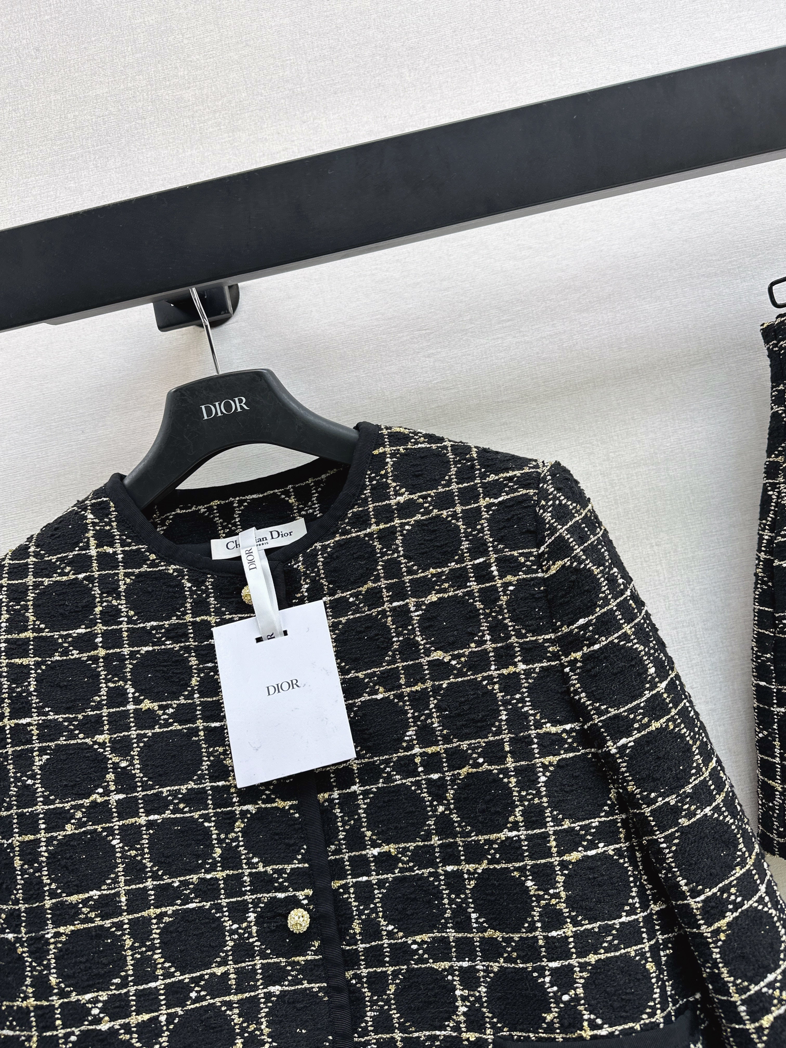 26 NEW Tartan Suit